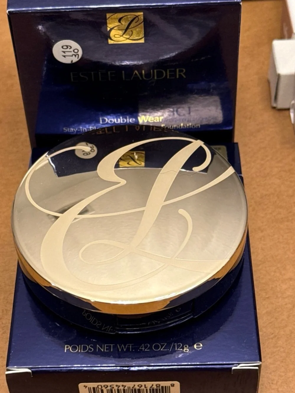 Estee Lauder lightweight pressed